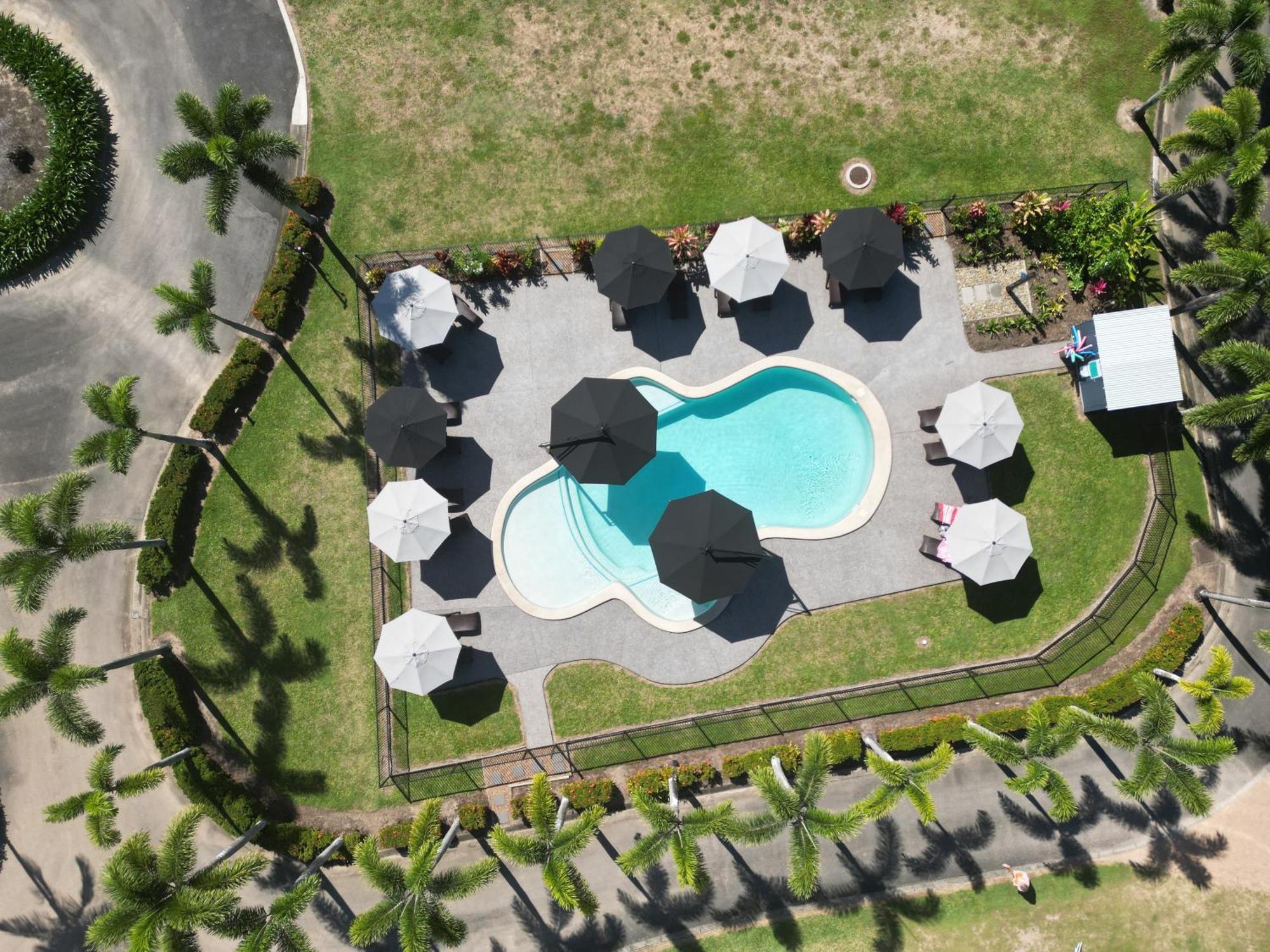 Bali Hai Child Free Holiday Park Mission Beach Esterno foto